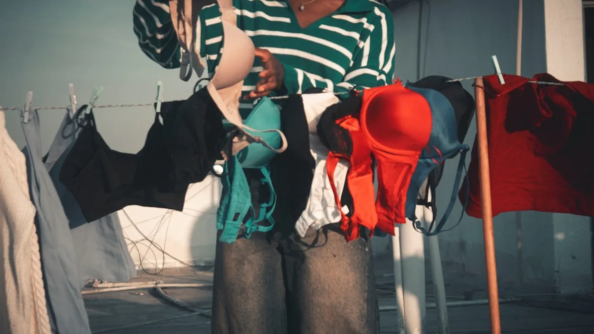 Faire durer ses vêtements : les gestes qui changent tout